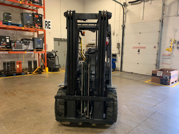 Used forklift for sale in Toronto | 2021 TOYOTA 6000 LB Diesel Pneumatic Forklift | Model: 8FDU30