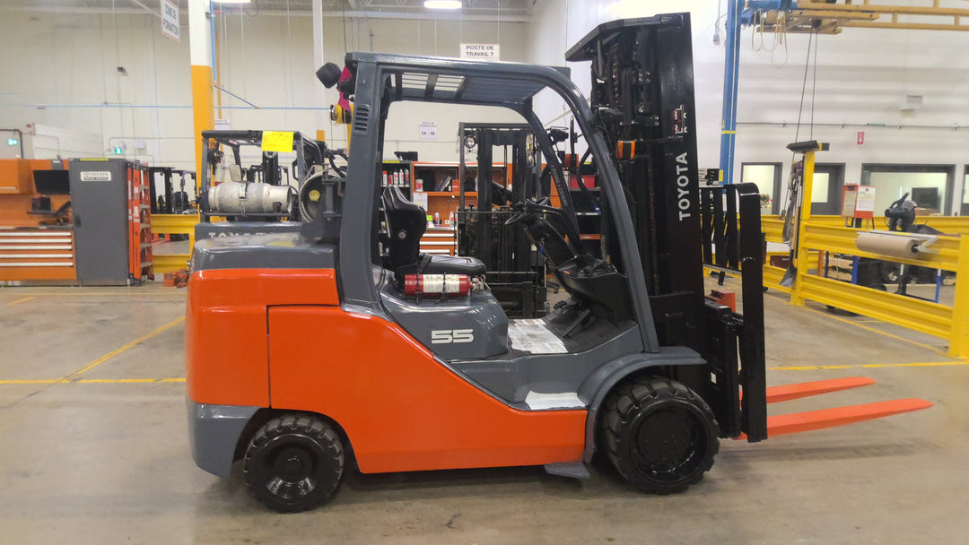 Used forklift for sale in Lachine | 2019 TOYOTA 12,000 LB IC Cushion Forklift | Model: 8FGC55U