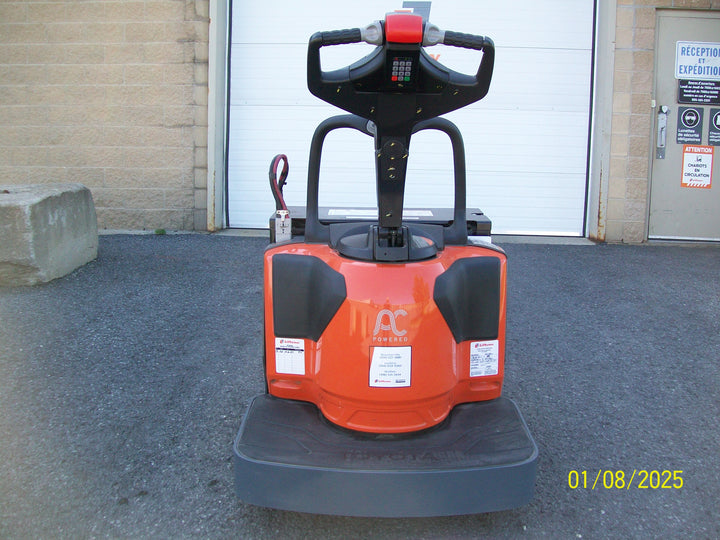 Used forklift for sale in Boucherville | 2021 TOYOTA 6000 LB Electric Walkie Rider Pallet Truck | Model: 8HBE30