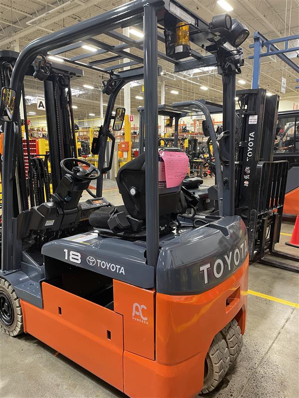 Used forklift for sale in Lachine | 2017 TOYOTA 3,500 LB 3-Wheel Electric Forklift Longbox | Model: 8FBEH18U
