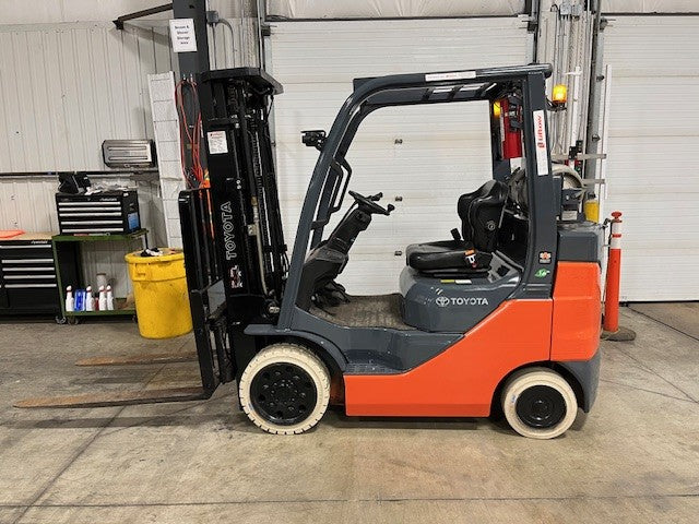 Used forklift for sale in London | 2021 TOYOTA 5,000 LB IC Cushion Forklift | Model: 8FGCU25