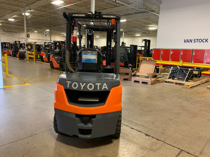 Used forklift for sale in Toronto | 2021 TOYOTA 6000 LB Diesel Pneumatic Forklift | Model: 8FDU30