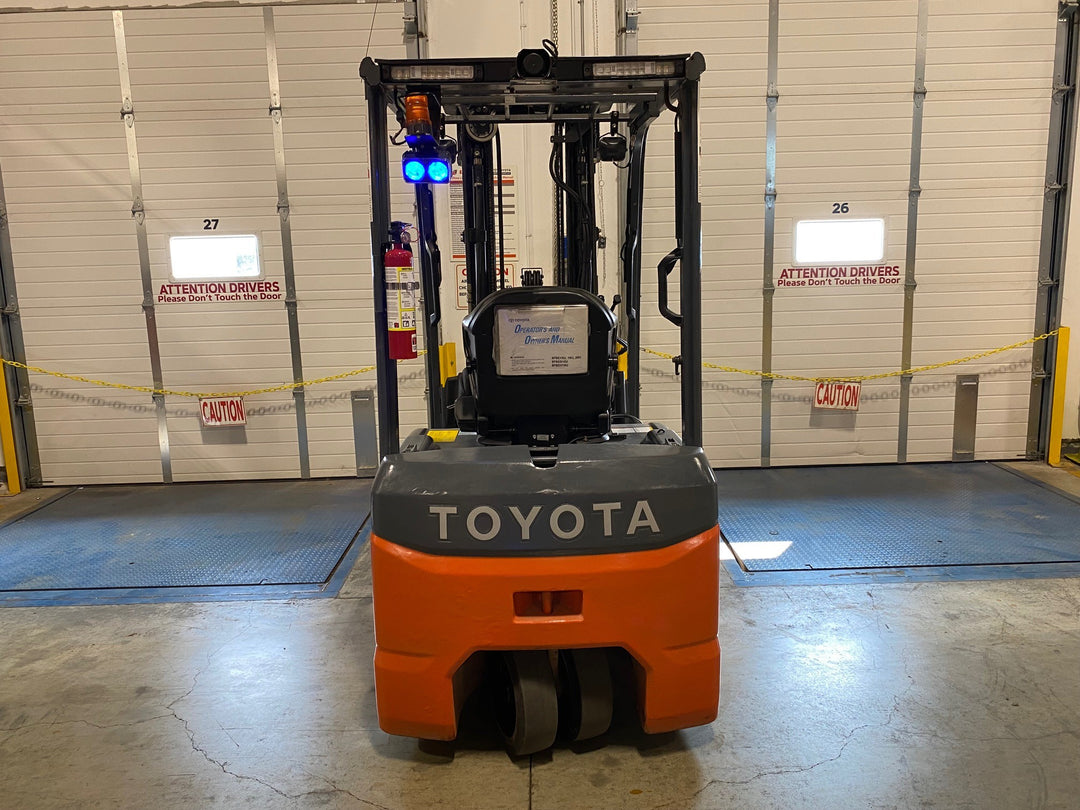 Used forklift for sale in Ajax | 2018 TOYOTA 4000 LB 3-Wheel Electric Forklift | Model: 8FBE20U