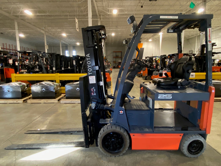 Used forklift for sale in Vaughan | 2022 TOYOTA 5,000 LB Electric Cushion Forklift | Model: 8FBCU25