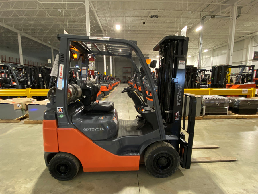 Used forklift for sale in Ajax | 2021 TOYOTA 3500 LB IC Pneumatic Forklift | Model: 8FGU18
