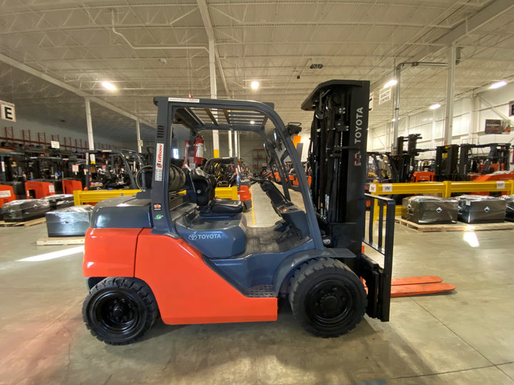 Used forklift for sale in Ajax | 2021 TOYOTA 8,000 LB IC Pneumatic Forklift | Model: 8FG35U