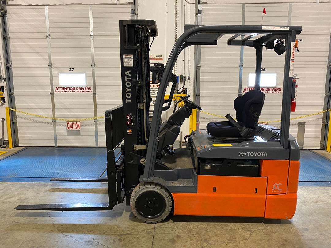 Used forklift for sale in Vaughan | 2021 TOYOTA 4,000 LB 3-Wheel Electric Forklift | Model: 8FBE20U