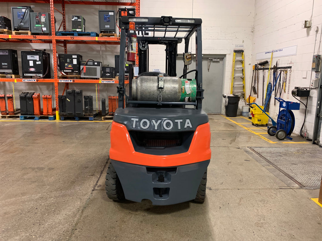 Used forklift for sale in Toronto | 2021 TOYOTA 5,000 LB IC Pneumatic Forklift | Model: 8FGU25