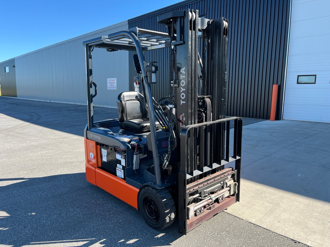 Used forklift for sale in Windsor | 2022 TOYOTA 4,000 LB 3-Wheel Electric Forklift | Model: 8FBE20U