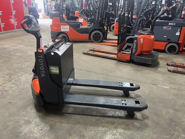 Used forklift for sale in Kitchener | 2018 TOYOTA 4500 LB Electric Walkie Pallet Truck | Model: 8HBW23