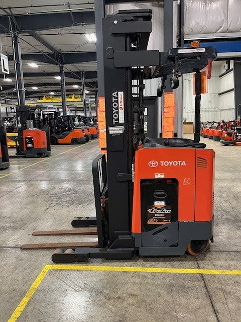 Used forklift for sale in London | 2017 TOYOTA 3,500 LB Electric Reach Truck | Model: 9BR183M241