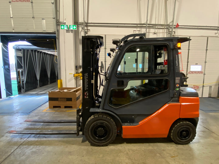 Used forklift for sale in Vaughan | 2020 TOYOTA 5,000 LB IC Pneumatic Forklift | Model: 8FGU25