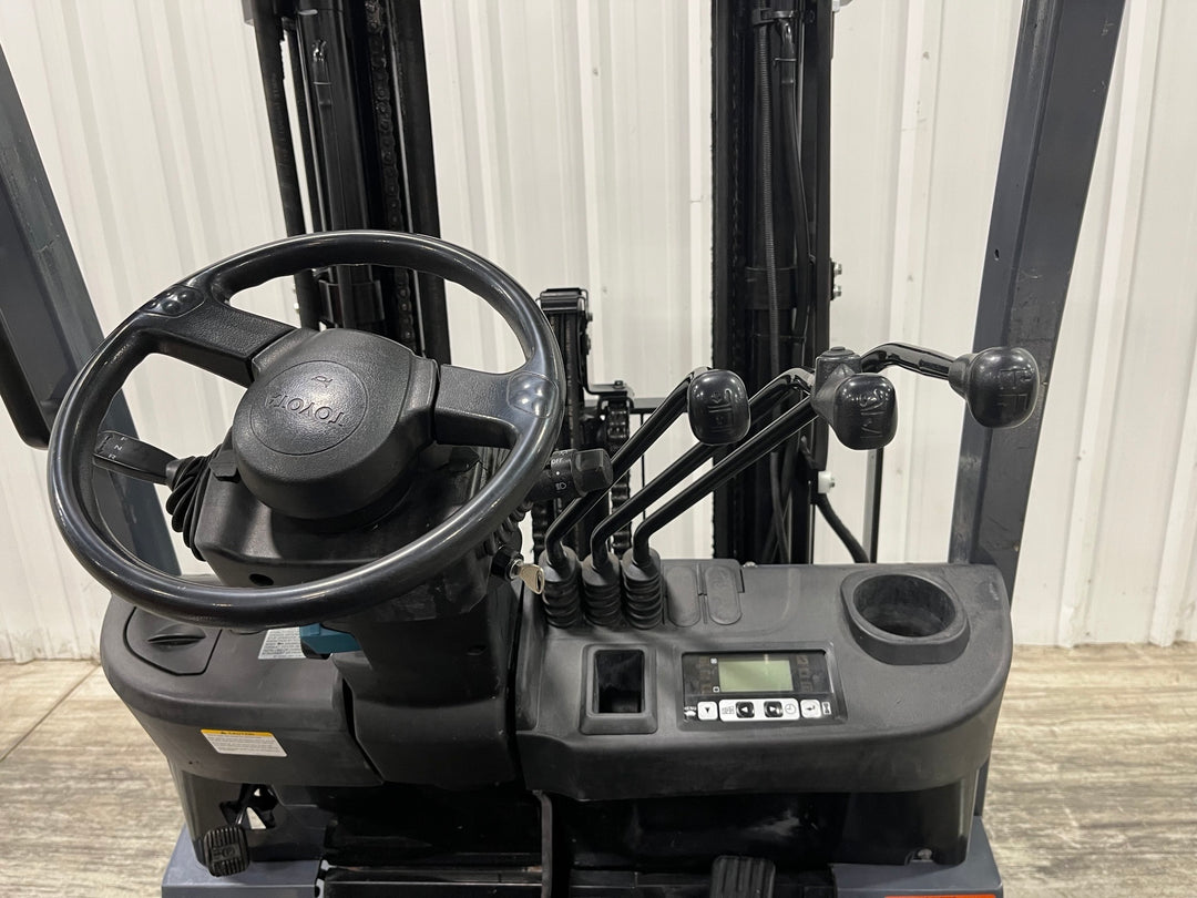 Used forklift for sale in London | 2022 TOYOTA 5000 LB Electric Cushion Forklift | Model: 8FBCU25