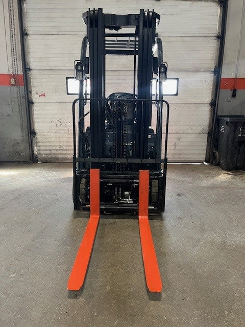 Used forklift for sale in Dartmouth | 2021 TOYOTA 3500 LB 3-Wheel Electric Forklift | Model: 8FBE18U