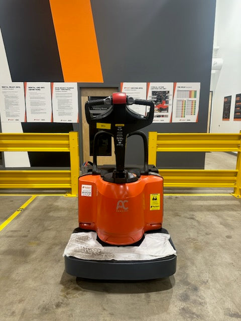 Used forklift for sale in Vermont | 2010 Toyota Electric 6000 lbs capacity end rider with batttery and industiral charger | Model: 8HBE30