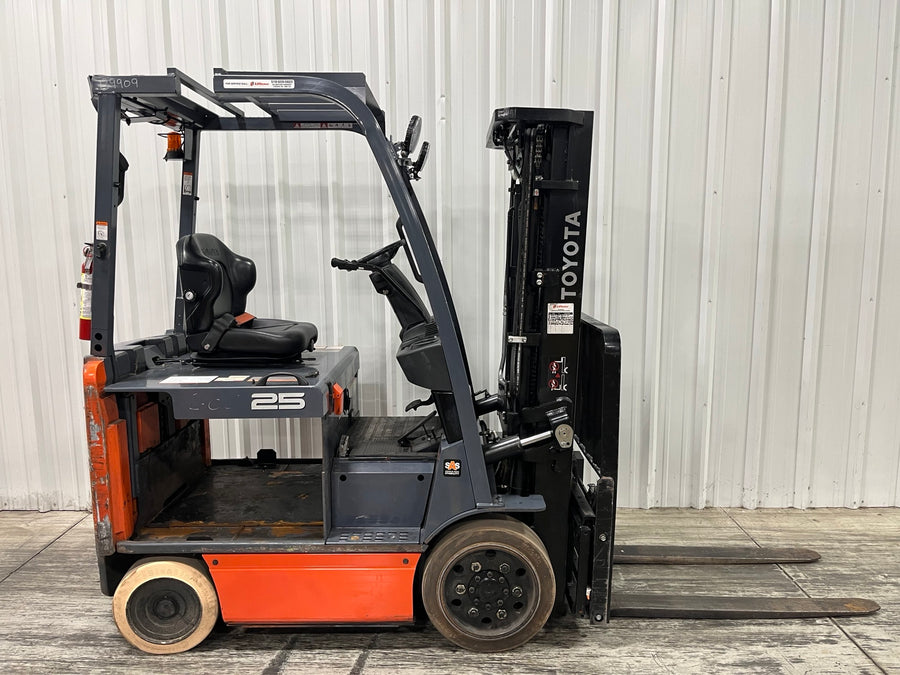 Used forklift for sale in London | 2022 TOYOTA 5000 LB Electric Cushion Forklift | Model: 8FBCU25