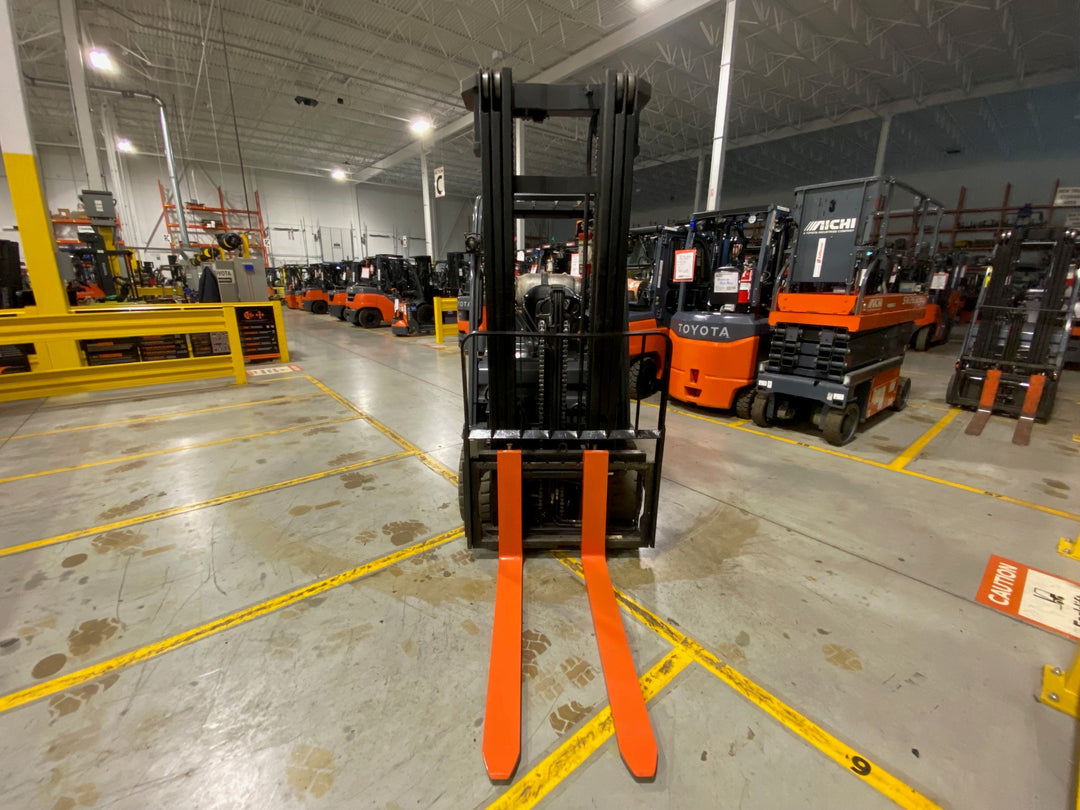 Used forklift for sale in Ajax | 2019 TOYOTA 6,000 LB IC Cushion Forklift | Model: 8FGCU30