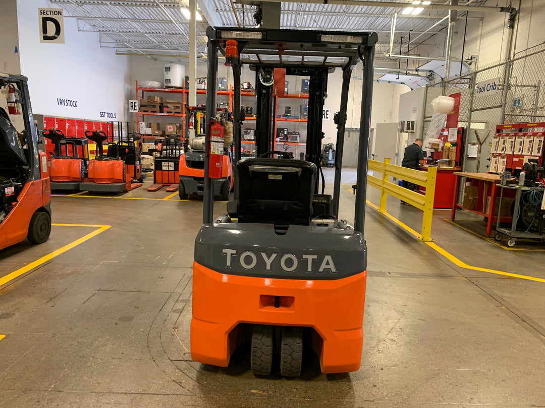 Used forklift for sale in Toronto | 2016 TOYOTA 4000 LB 3-Wheel Electric Forklift | Model: 8FBE20U