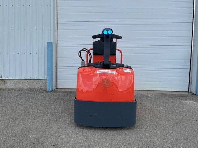 Used forklift for sale in London | 2016 TOYOTA 10,000 LB Electric Tugger | Model: 8TB50