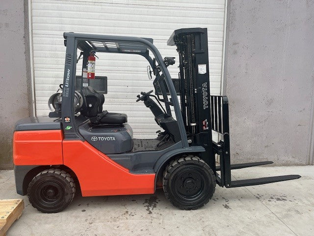 Used forklift for sale in Dartmouth | 2021 TOYOTA 6,500 LB IC Pneumatic Forklift | Model: 8FGU32