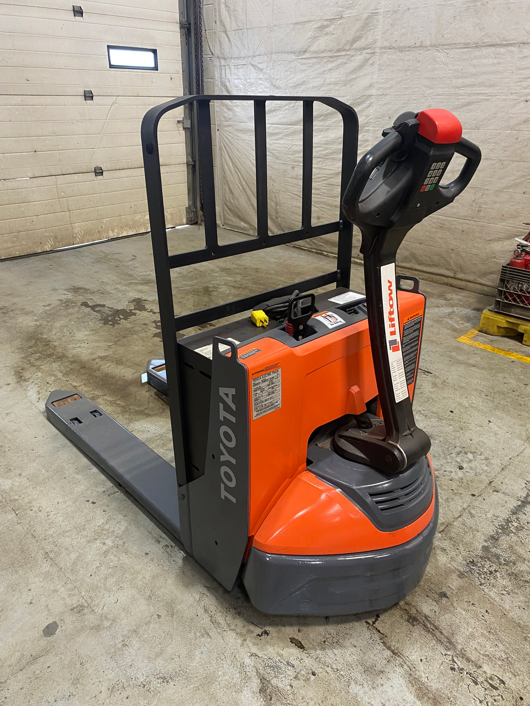 Used forklift for sale in Barrie | 2021 TOYOTA 4,500 LB Electric Walkie Pallet Truck | Model: 8HBW23