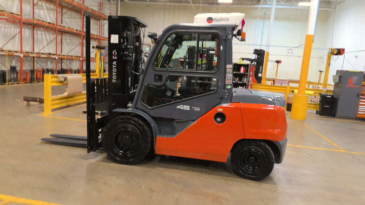Used forklift for sale in Lachine | 2020 TOYOTA 10,000 LB Diesel Pneumatic Forklift | Model: 8FD45U