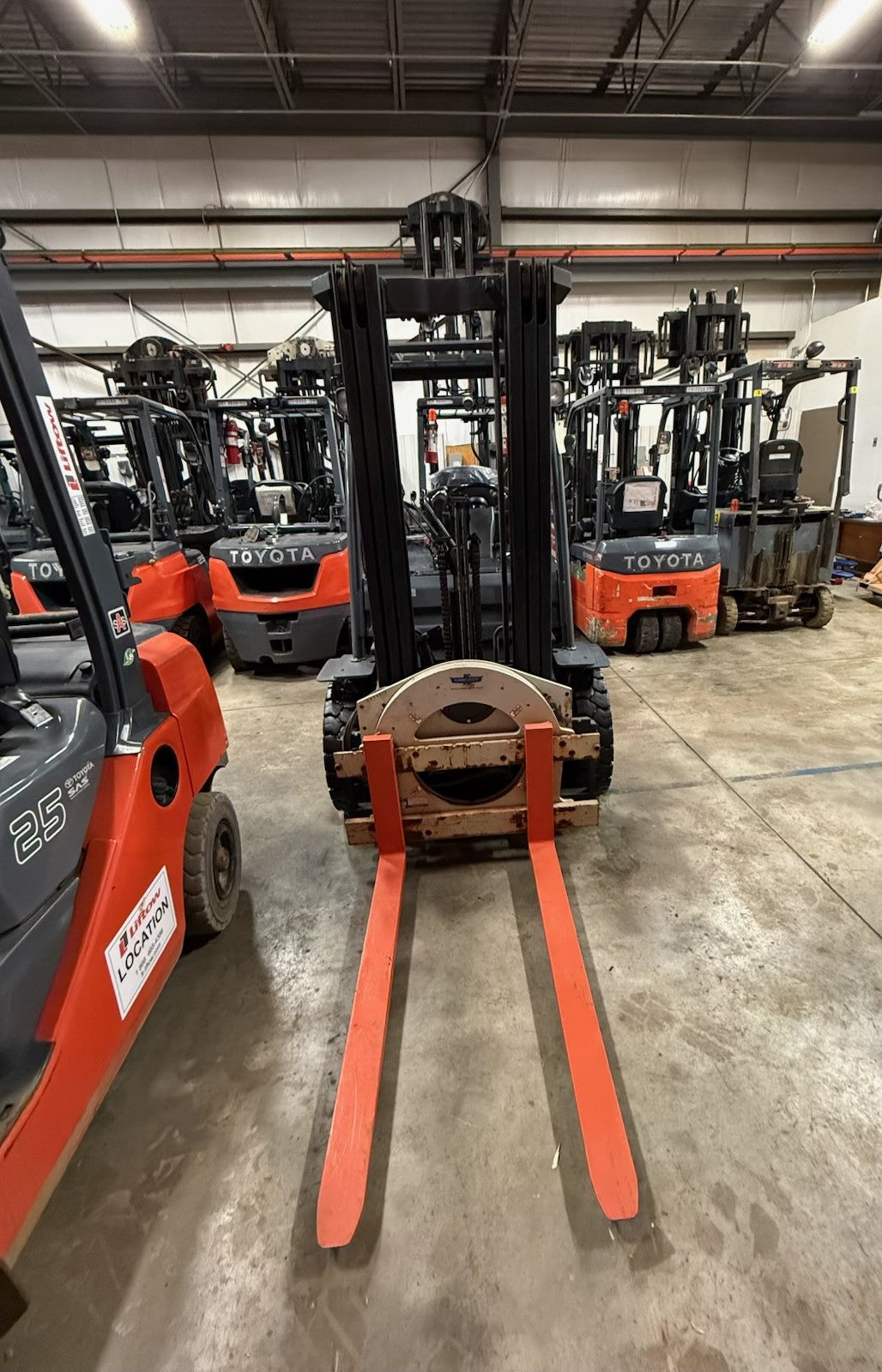 Used forklift for sale in St. John's | 2016 TOYOTA 5,000 LB IC Pneumatic Forklift | Model: 8FGU25