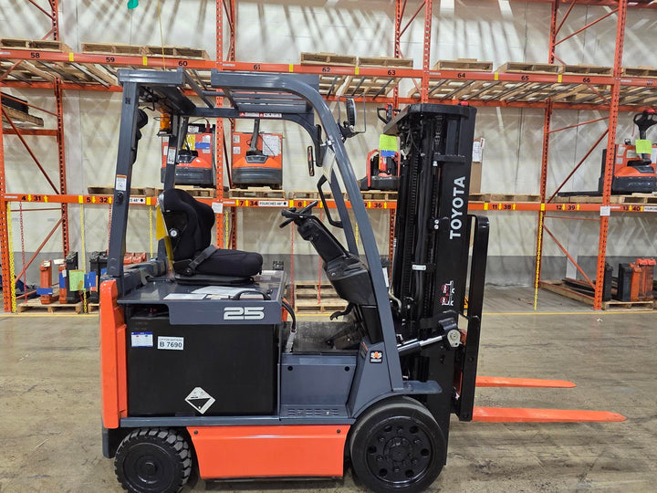 Used forklift for sale in Lachine | 2019 TOYOTA 5,000 LB Electric Cushion Forklift | Model: 8FBCU25