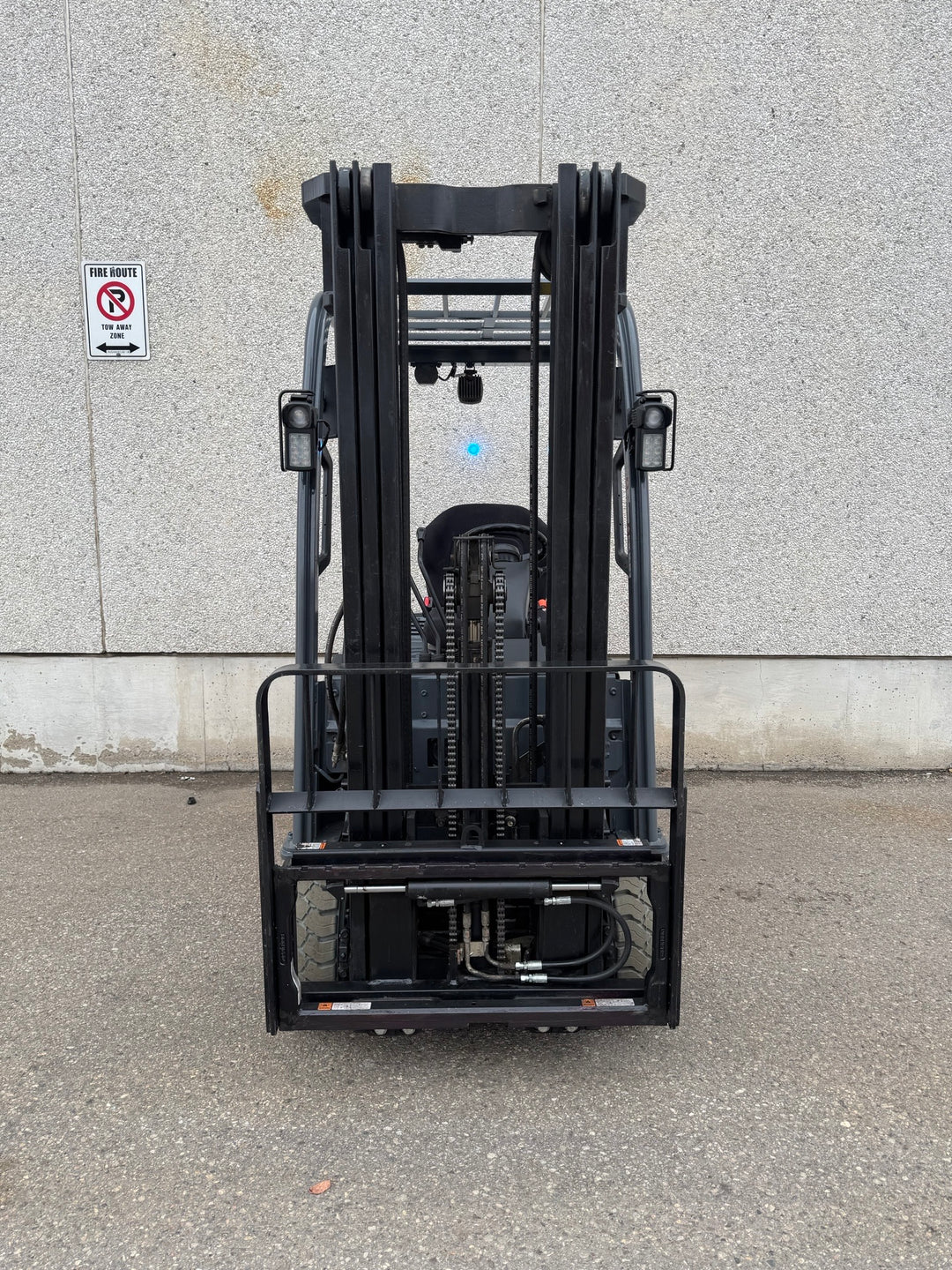 Used forklift for sale in Vaughan | 2021 TOYOTA 4,000 LB 3-Wheel Electric Forklift | Model: 8FBE20U
