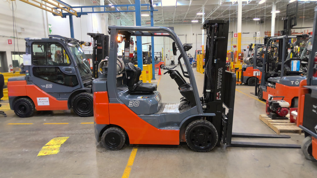 Used forklift for sale in Lachine | 2021 TOYOTA 5,000 LB IC Cushion Forklift | Model: 8FGCU25