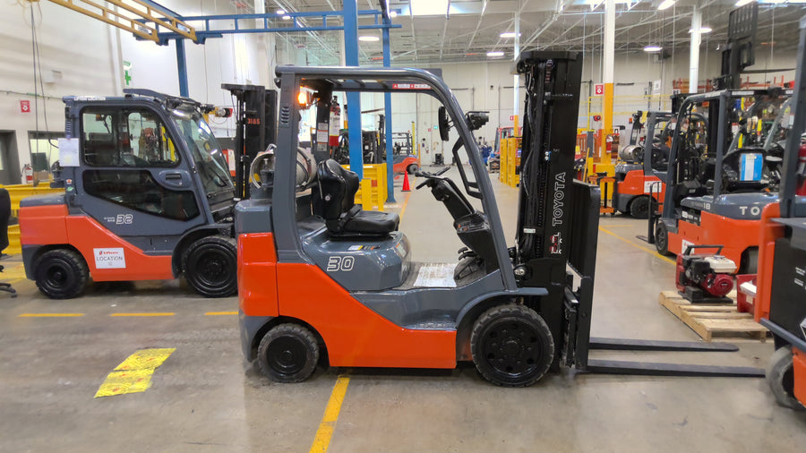 Used forklift for sale in Lachine | 2021 TOYOTA 5,000 LB IC Cushion Forklift | Model: 8FGCU25