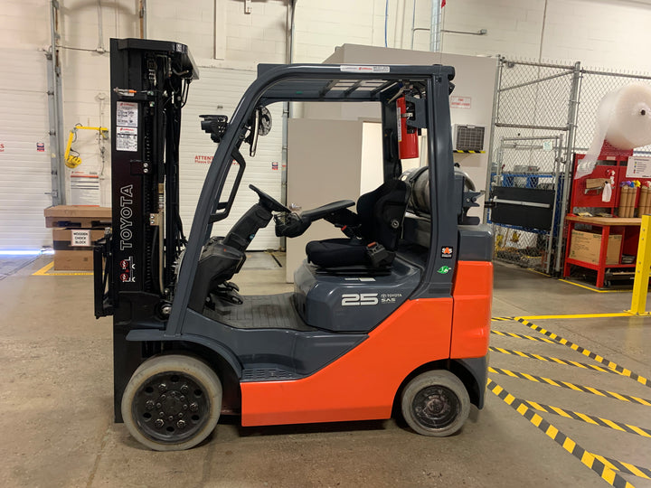 Used forklift for sale in Toronto | 2021 TOYOTA 5000 LB IC Cushion Forklift | Model: 8FGCU25