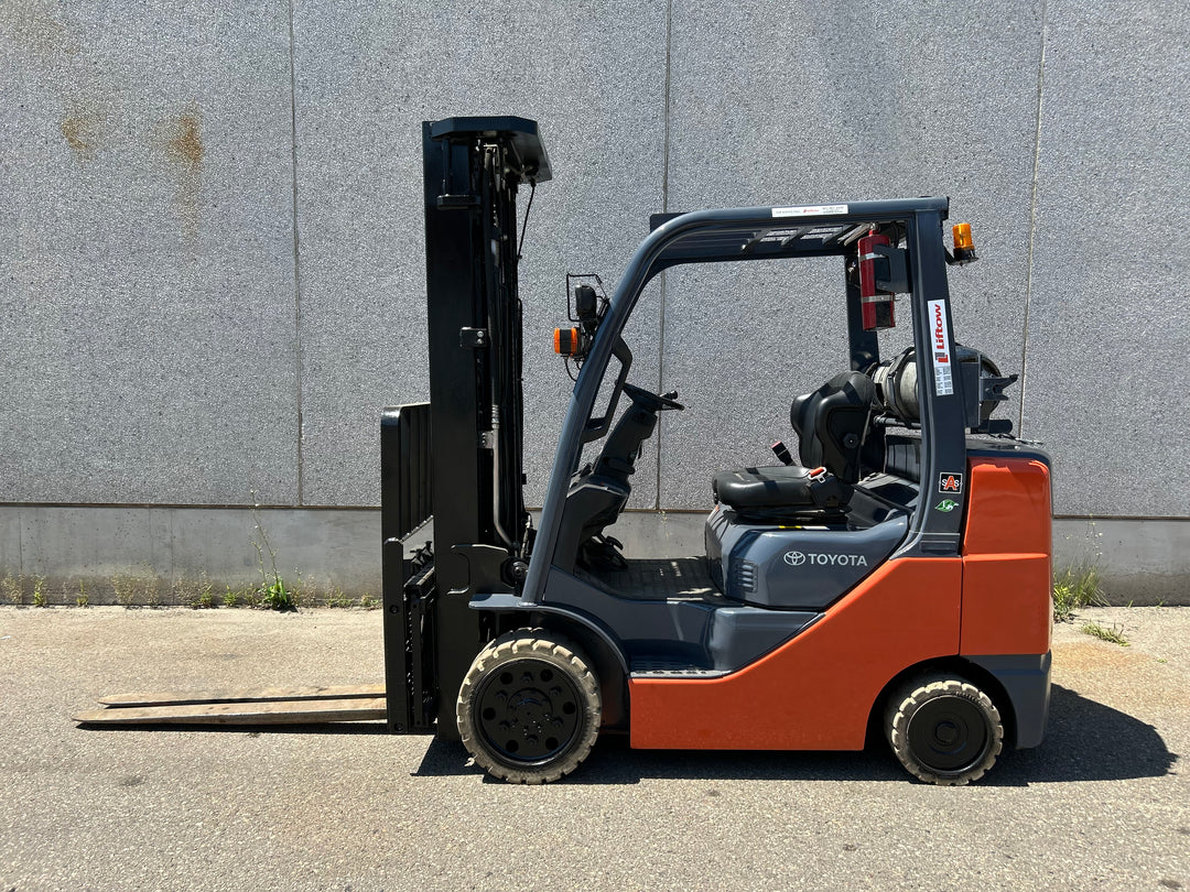 Used forklift for sale in Vaughan | 2015 TOYOTA 6000 LB IC Cushion Forklift | Model: 8FGCU30
