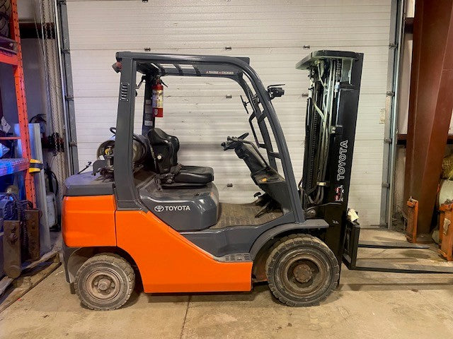 Used forklift for sale in Moncton | 2021 TOYOTA 5,000 LB IC Pneumatic Forklift | Model: 8FGU25