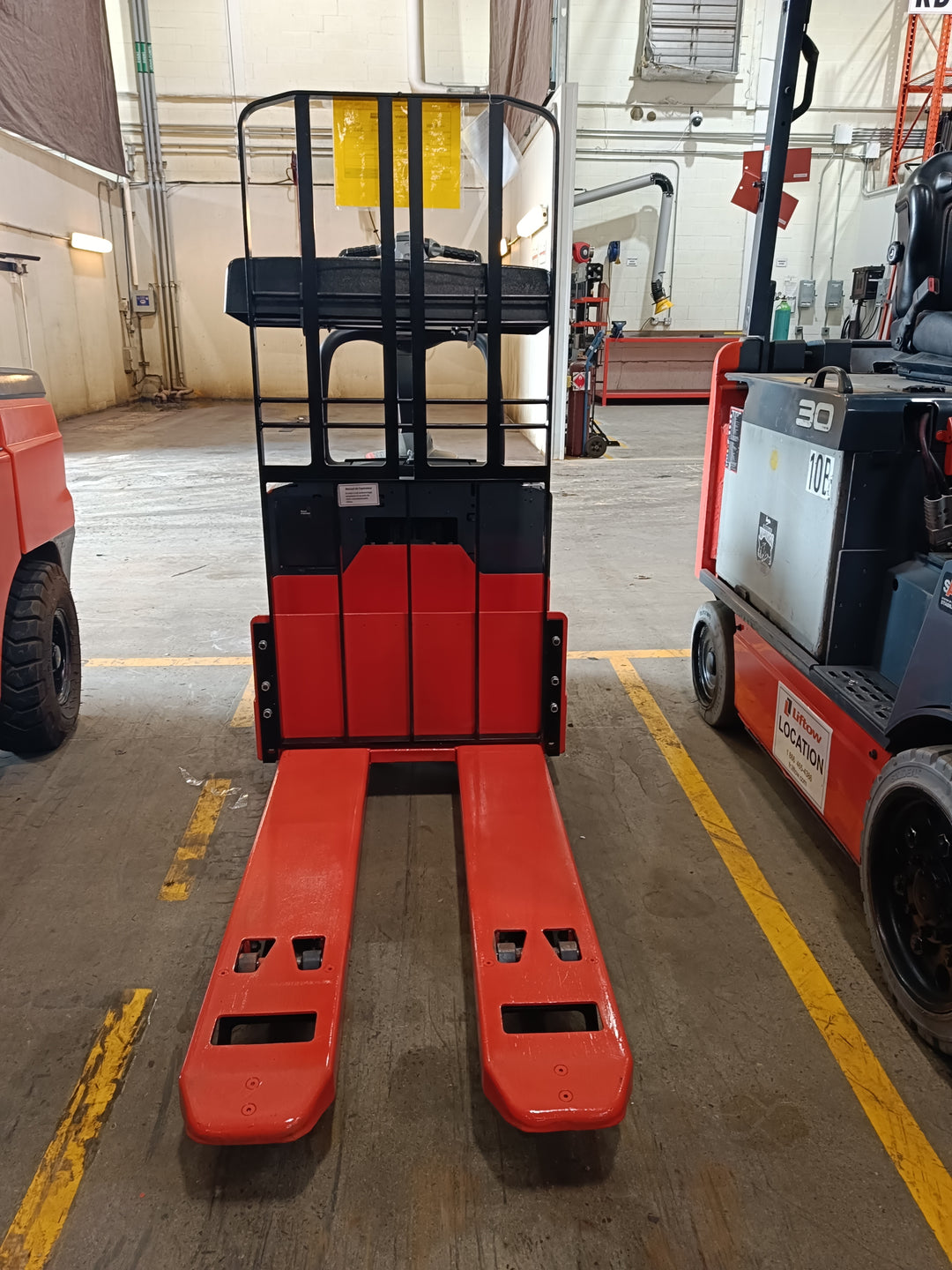 Used forklift for sale in Lachine | 2016 TOYOTA 6000 LB Electric Walkie Rider Pallet Truck | Model: 8HBE30