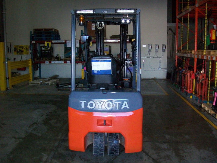 Used forklift for sale in Lachine | 2018 TOYOTA 4,000 LB 3-Wheel Electric Forklift | Model: 8FBE20U