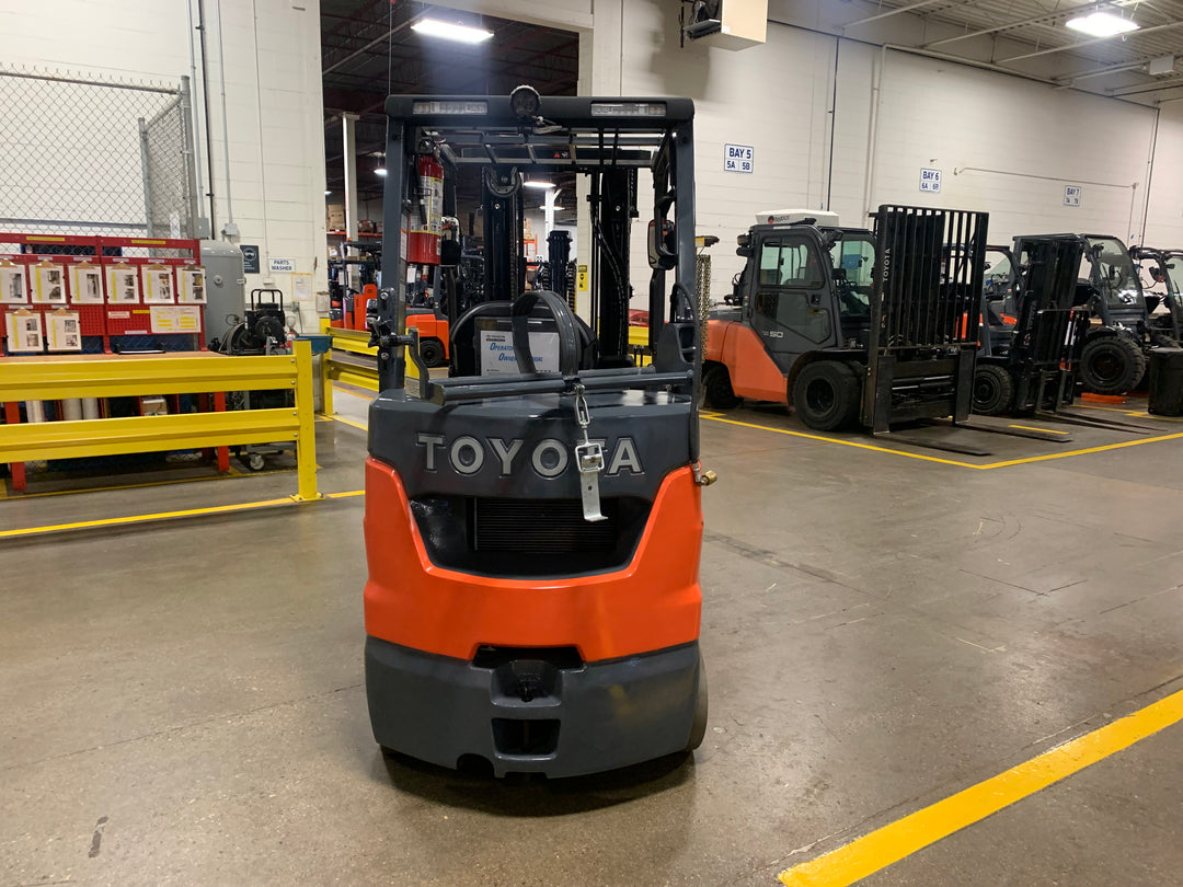 Used forklift for sale in Toronto | 2021 TOYOTA 5000 LB IC Cushion Forklift | Model: 8FGCU25
