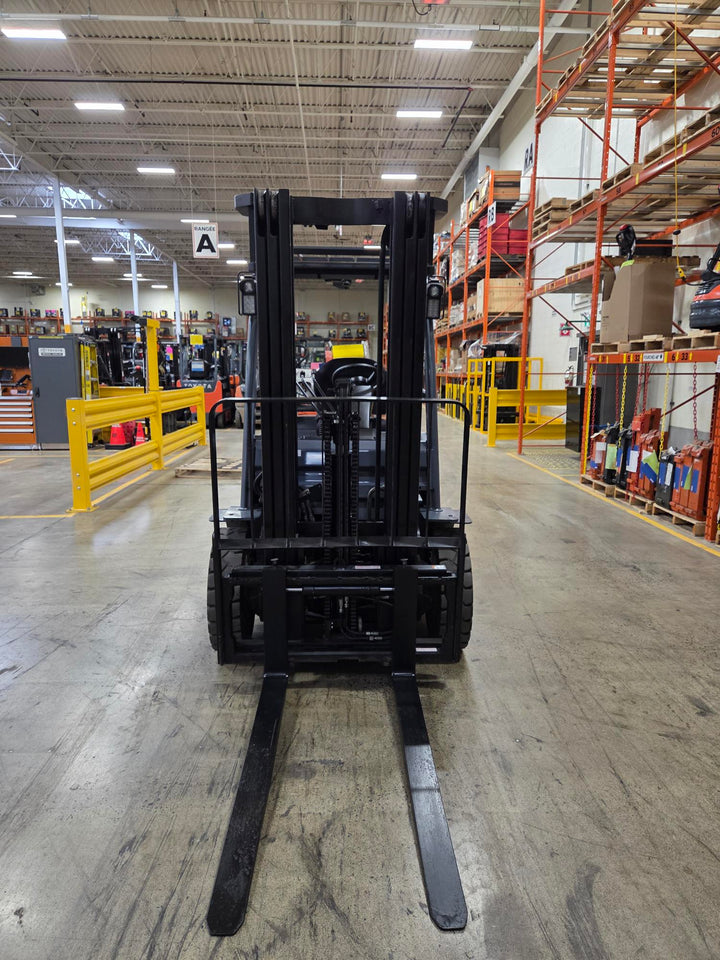 Used forklift for sale in Lachine | 2020 TOYOTA 5,000 LB IC Pneumatic Forklift | Model: 8FGU25