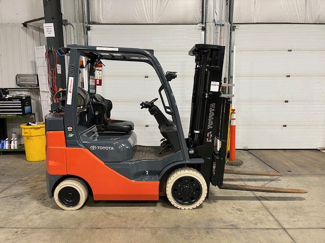 Used forklift for sale in London | 2021 TOYOTA 5,000 LB IC Cushion Forklift | Model: 8FGCU25