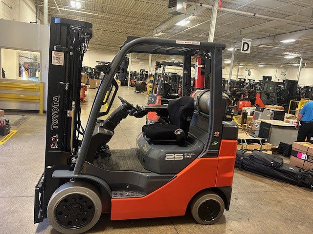 Used forklift for sale in Toronto | 2021 TOYOTA 5000 LB IC Cushion Forklift | Model: 8FGCU25