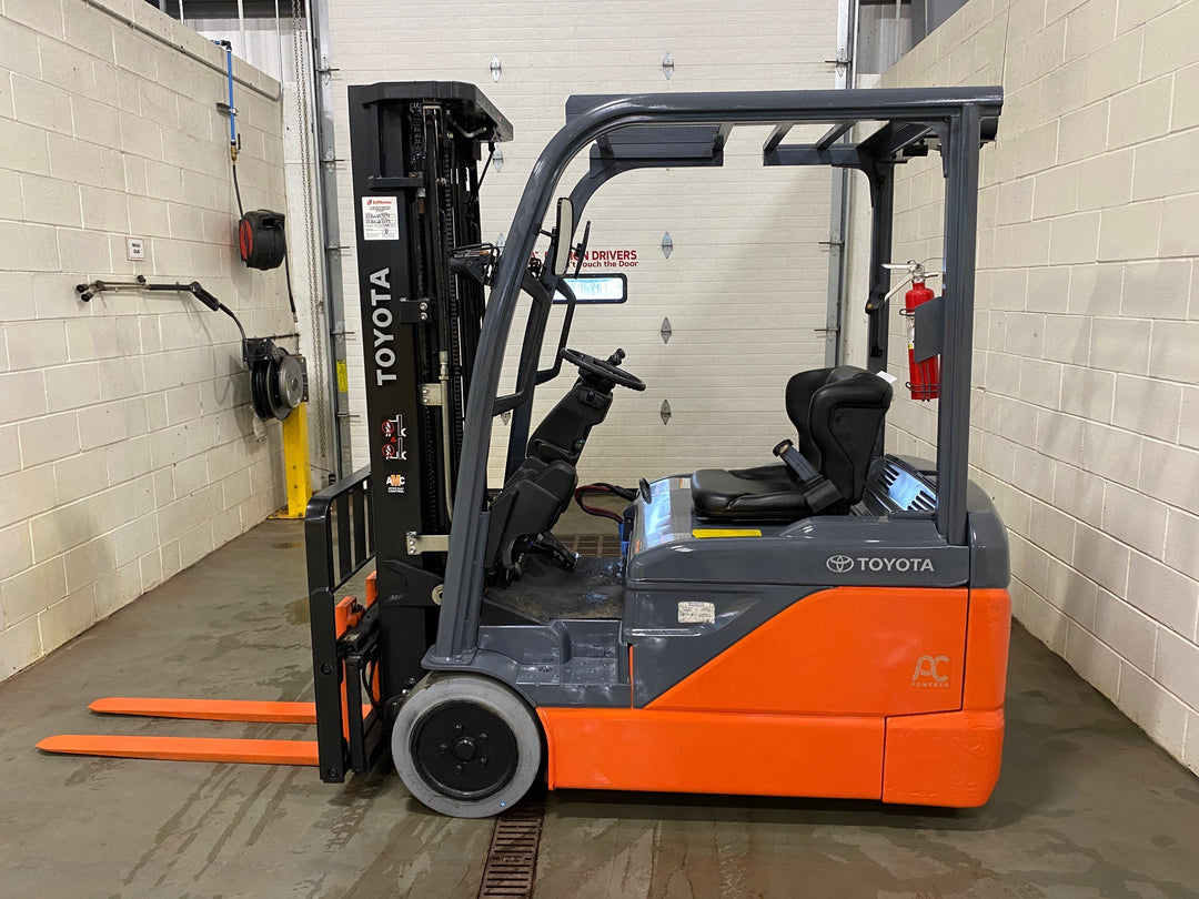Used forklift for sale in Hamilton | 2021 TOYOTA 4,000 LB 3-Wheel Electric Forklift | Model: 8FBE20U