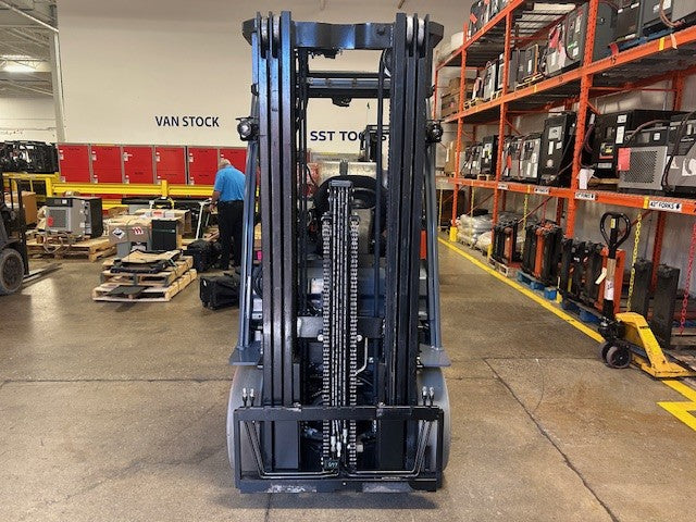 Used forklift for sale in Toronto | 2021 TOYOTA 5000 LB IC Cushion Forklift | Model: 8FGCU25