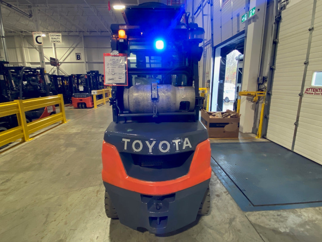 Used forklift for sale in Vaughan | 2020 TOYOTA 5,000 LB IC Pneumatic Forklift | Model: 8FGU25