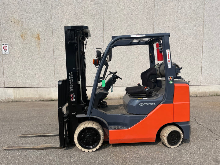 Used forklift for sale in Vaughan | 2016 TOYOTA 6000 LB IC Cushion Forklift | Model: 8FGCU30