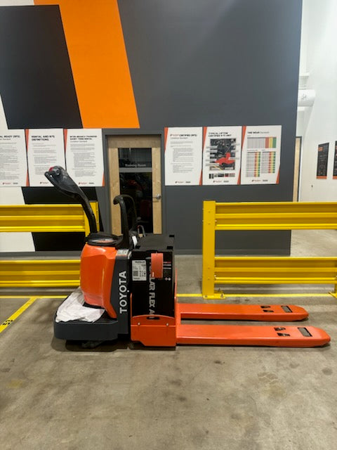 Used forklift for sale in Vermont | 2010 Toyota Electric 6000 lbs Capacity Toyota Endrider with Industrial Battery and Charger 240-480 3 phase AC | Model: 8HBE30