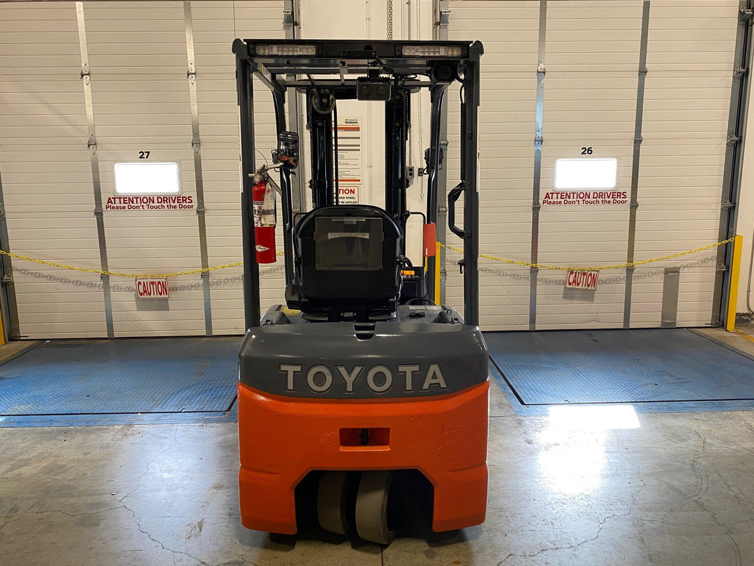 Used forklift for sale in Ajax | 2017 TOYOTA 4000 LB 3-Wheel Electric Forklift | Model: 8FBE20U
