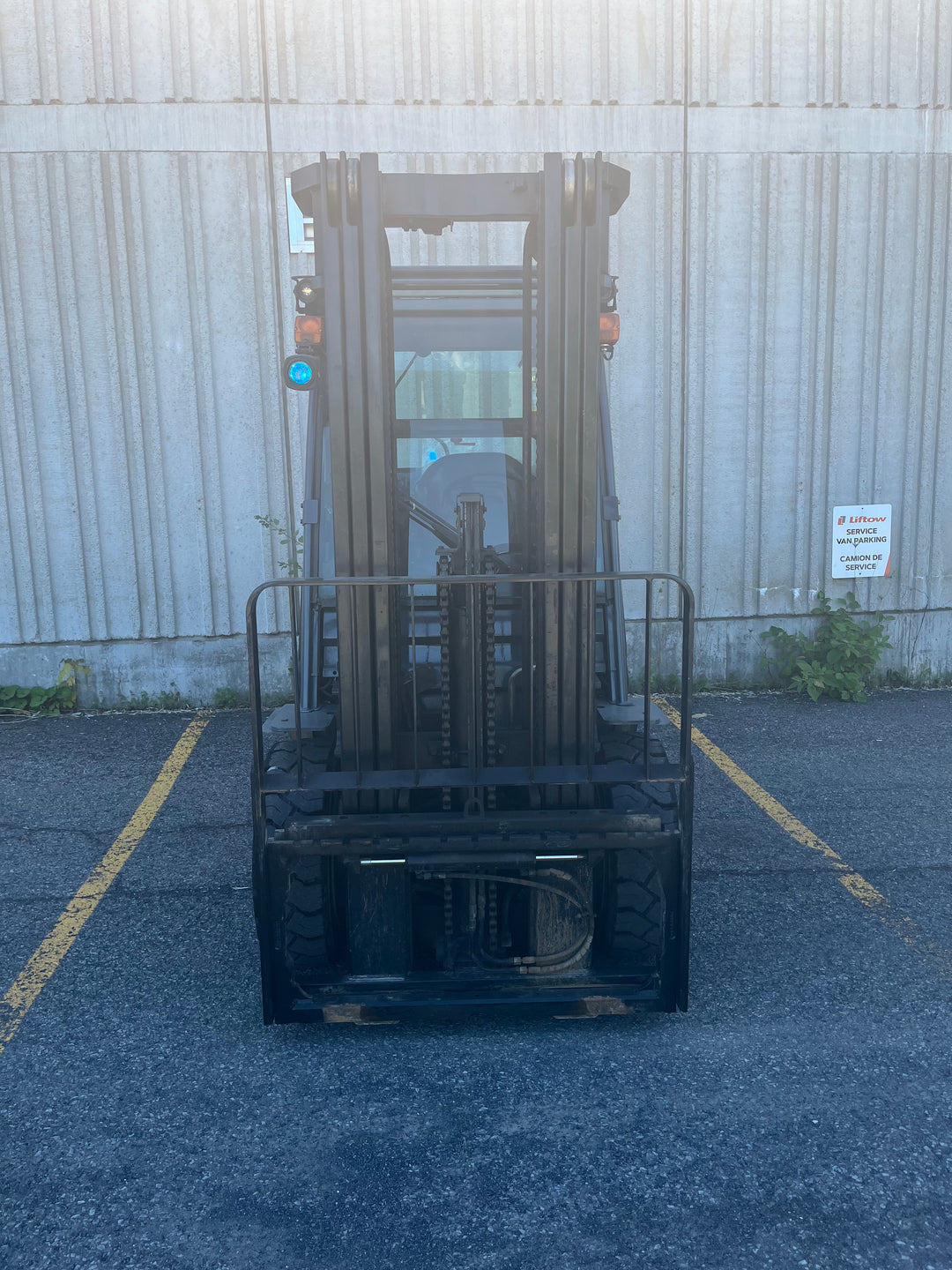Used forklift for sale in Ottawa | 2019 TOYOTA 6,000 LB IC Pneumatic Forklift | Model: 8FGU30