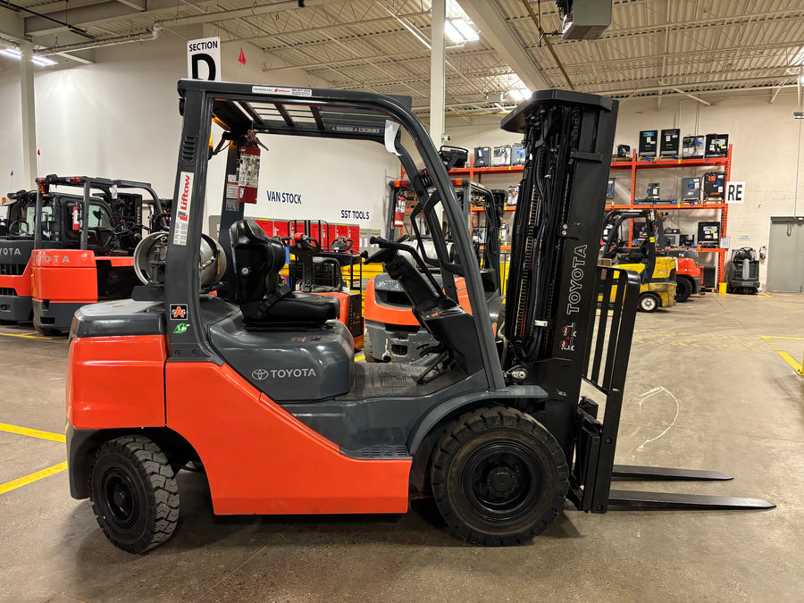 Used forklift for sale in Toronto | 2020 TOYOTA 5,000 LB IC Pneumatic Forklift | Model: 8FGU25