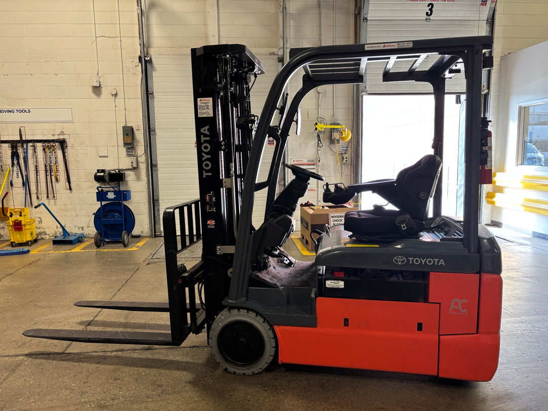 Used forklift for sale in Toronto | 2020 TOYOTA 4000 LB 3-Wheel Electric Forklift | Model: 8FBE20U