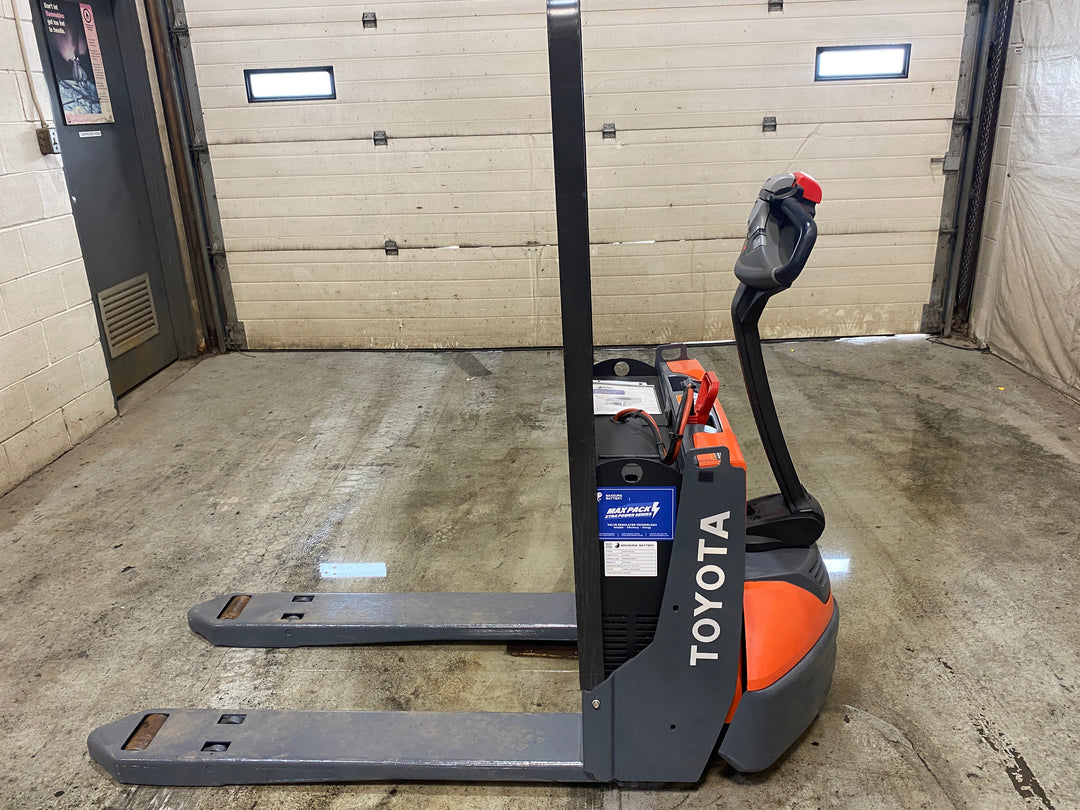 Used forklift for sale in Barrie | 2019 TOYOTA 4,500 LB Electric Walkie Pallet Truck | Model: 8HBW23